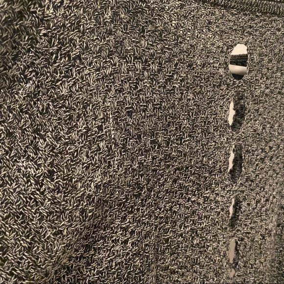 BLACK AND WHITE LONG SLEEVE SHIRT - Picture 3 of 4